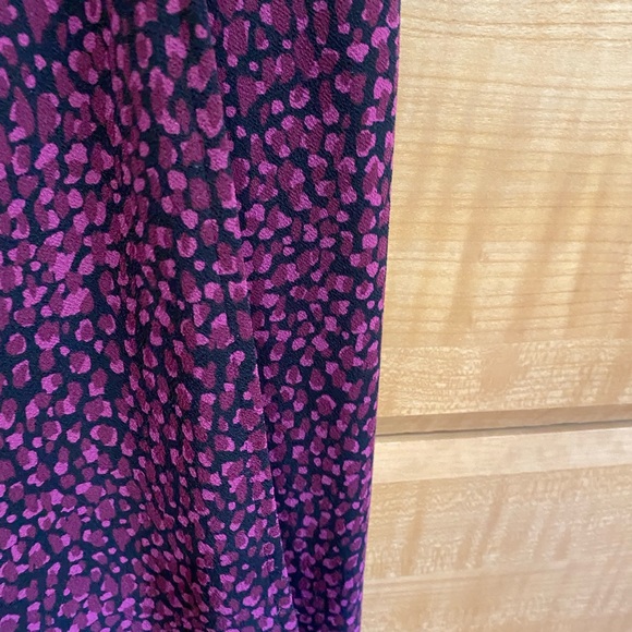 Ann Taylor V Neck Faux Wrap Purple Print Jersey Dress Size 0 - Picture 5 of 13